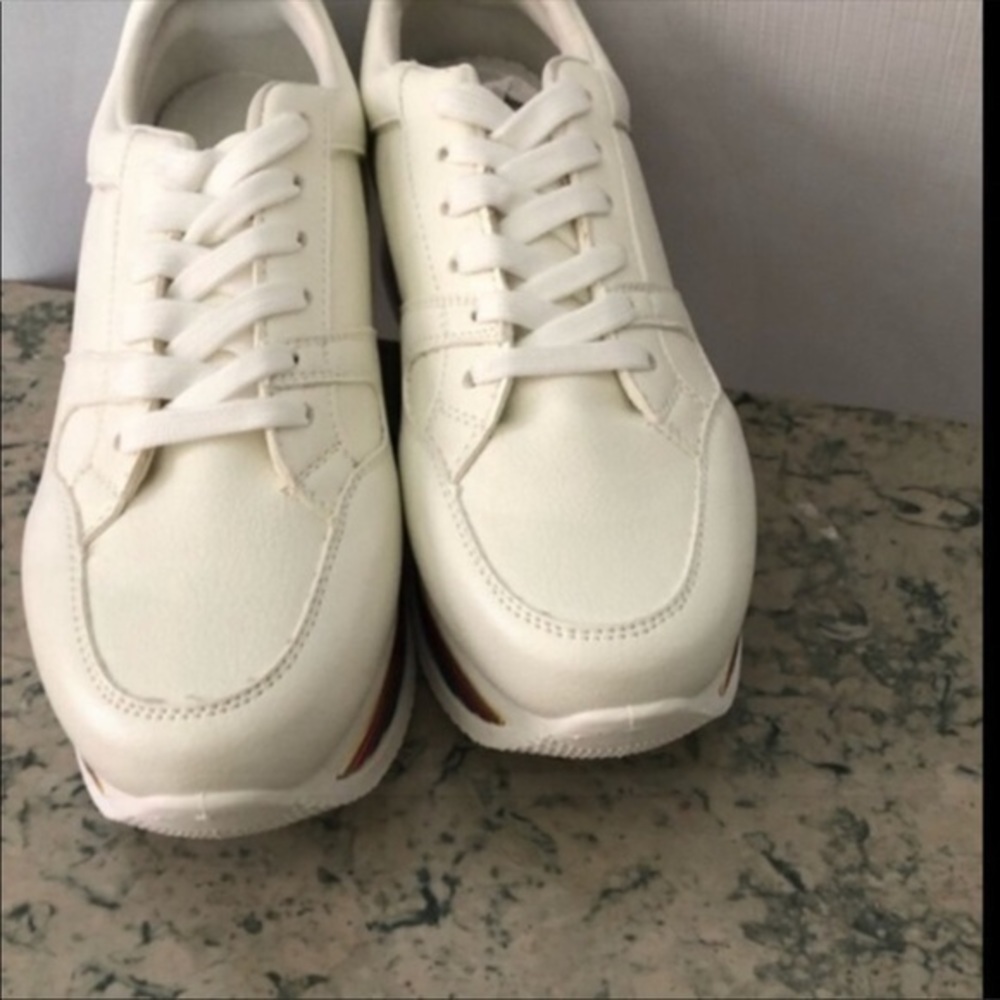 1 Left WT Qupid Tampa Lace Up Women Sneakers - Picture 2 of 2